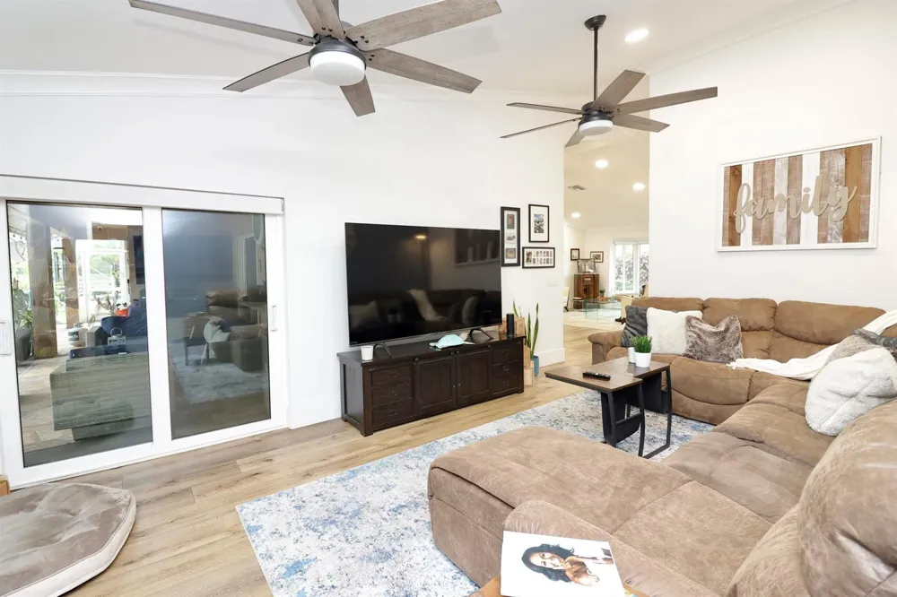 7801 NW 85TH AVENUE Tamarac, FL 33321