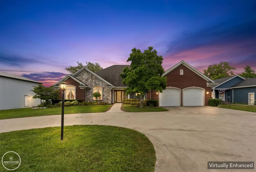 9305 River Road Clay Township, MI 48001