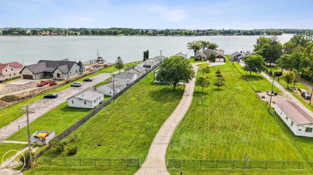 9305 River Road Clay Township, MI 48001
