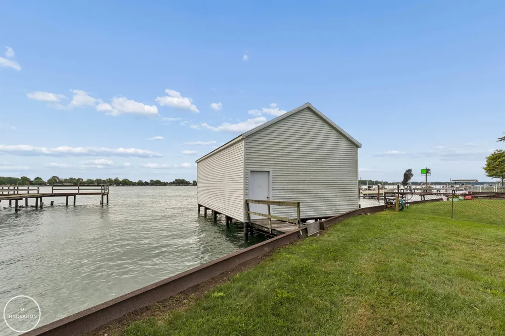 9305 River Road Clay Township, MI 48001