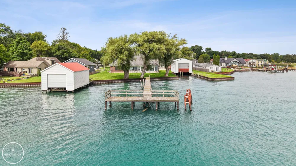9305 River Road Clay Township, MI 48001