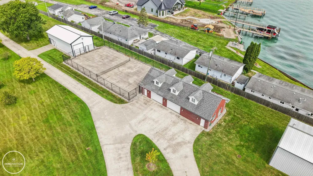 9305 River Road Clay Township, MI 48001