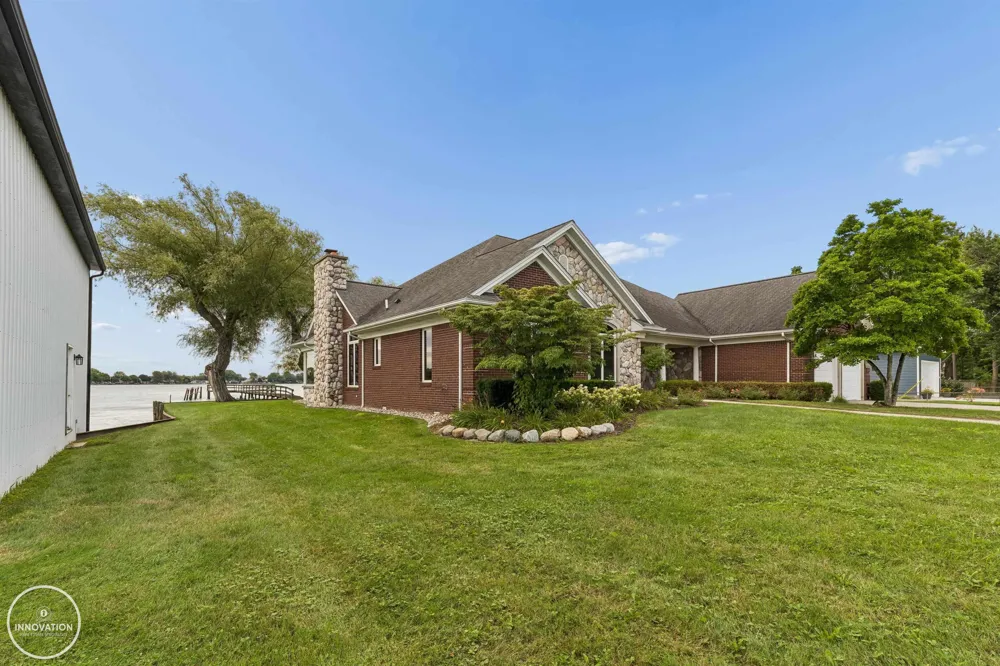 9305 River Road Clay Township, MI 48001