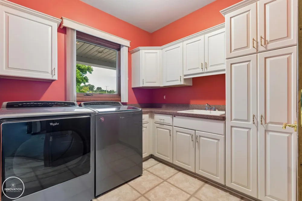 9305 River Road Clay Township, MI 48001
