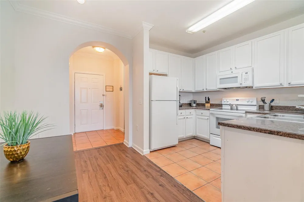 14200 AVALON ROAD #406 Winter Garden, FL 34787