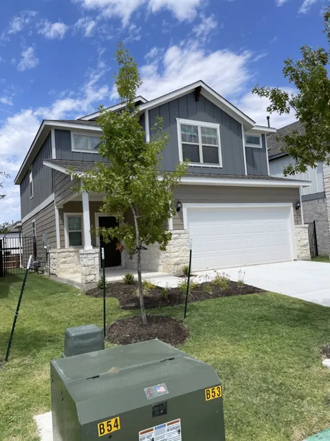 448 PICKRELL LOOP