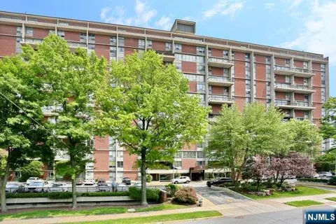 3 Horizon Road 1406
