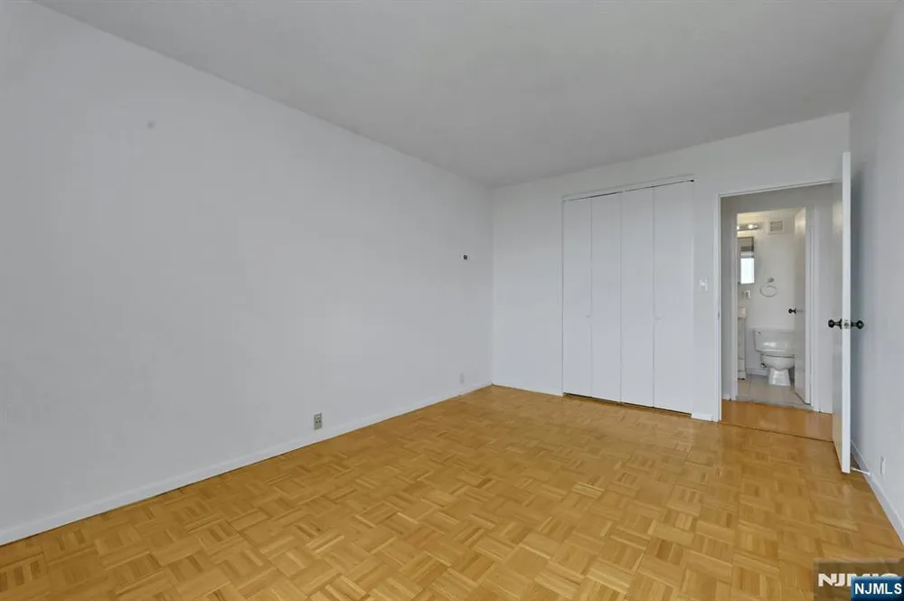 3 Horizon Road 1406 Fort Lee, NJ 07024