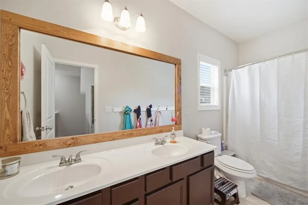 5050 Glencliff Drive Buford, GA 30518