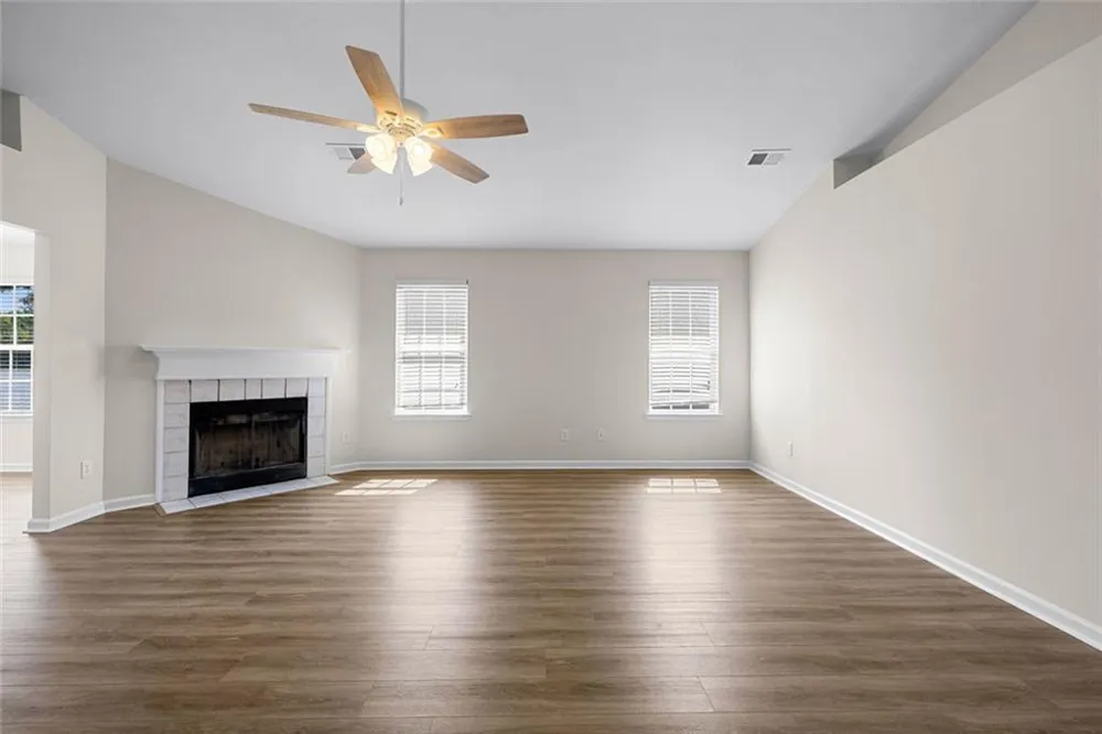 55 Lakeside Point Covington, GA 30016