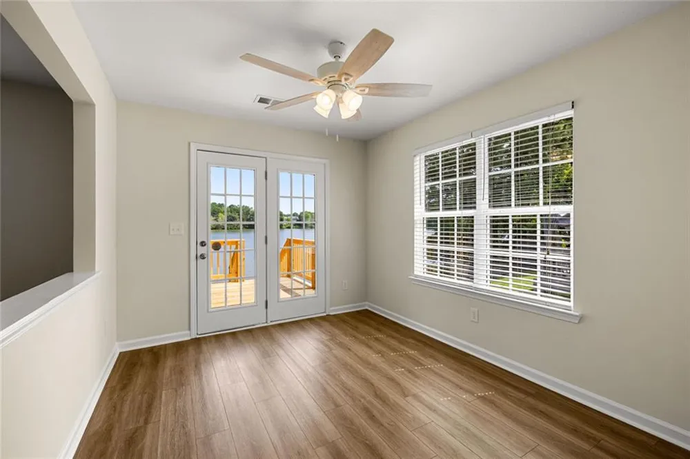 55 Lakeside Point Covington, GA 30016