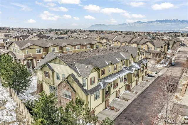 3329 Gladstone Creek Point Colorado Springs, CO 80908