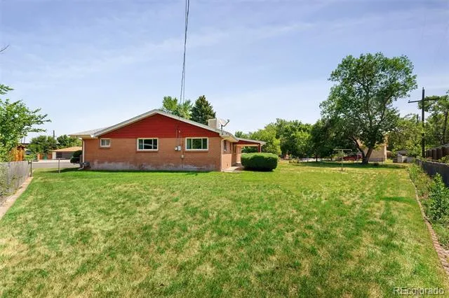 7080 W 43rd Place Wheat Ridge, CO 80033