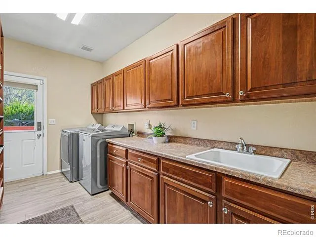 9690 S Dover Way Littleton, CO 80127
