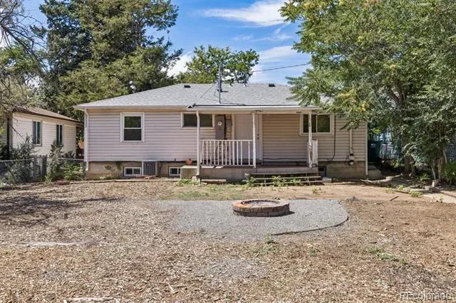 1064 Galena Street Aurora, CO 80010