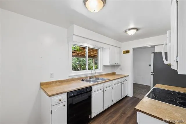 1064 Galena Street Aurora, CO 80010