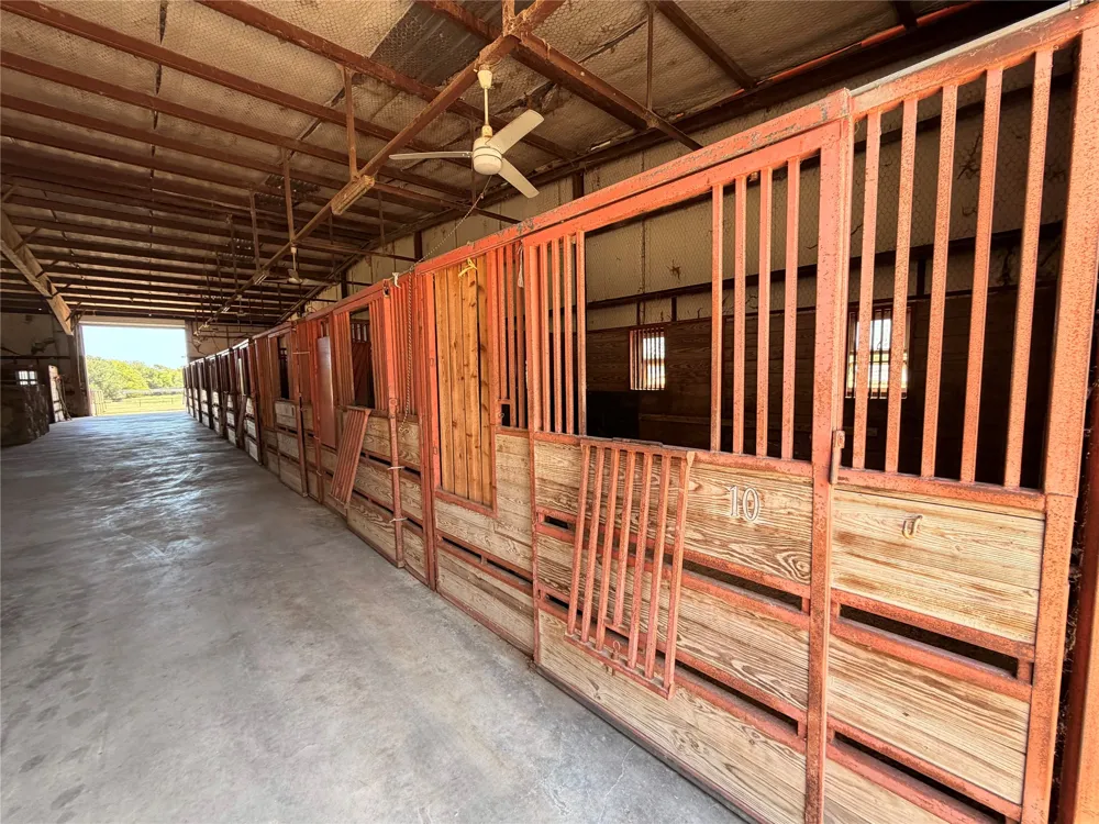 9097 County Road 2472 Royse City, TX 75189