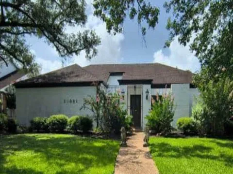10031 Inwood Drive