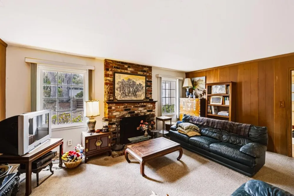 1123 Seaview Avenue Pacific Grove, CA 93950