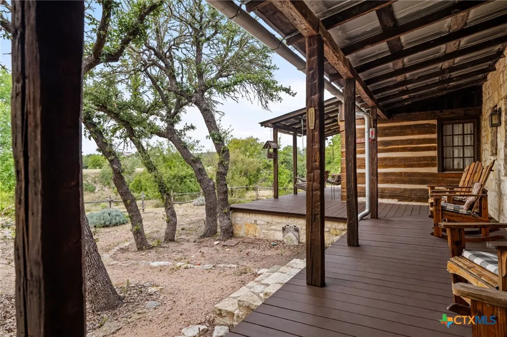 401 Clear Creek Ln Fredericksburg, TX 78624