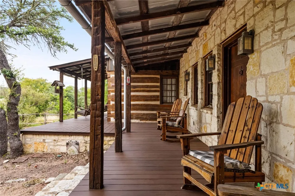 401 Clear Creek Ln Fredericksburg, TX 78624