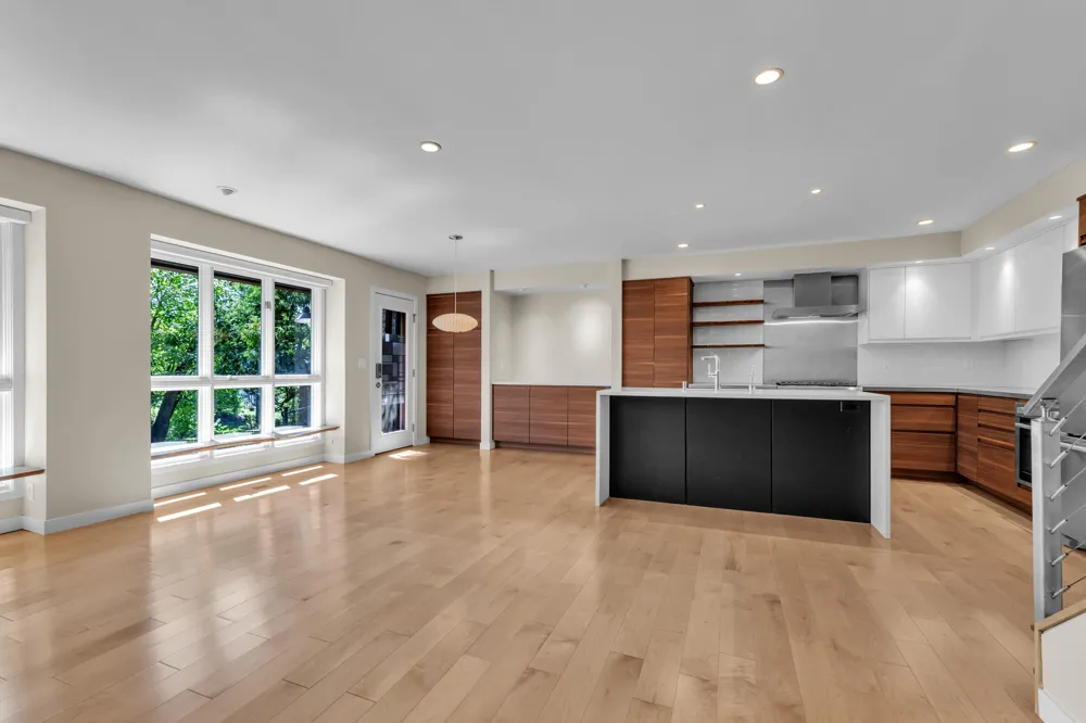 676 Greenhills Drive Ann Arbor, MI 48105
