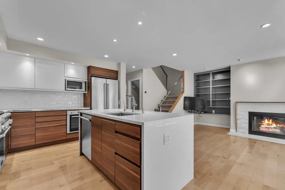 676 Greenhills Drive Ann Arbor, MI 48105