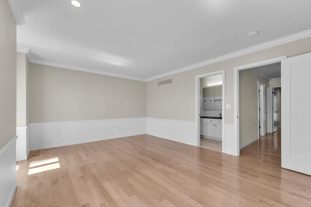 676 Greenhills Drive Ann Arbor, MI 48105