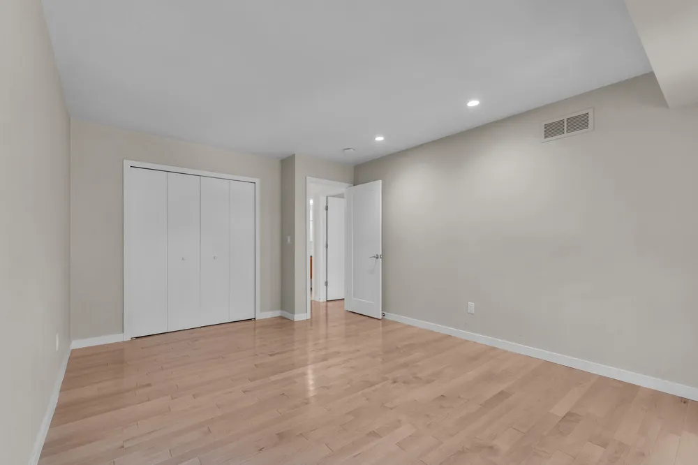 676 Greenhills Drive Ann Arbor, MI 48105