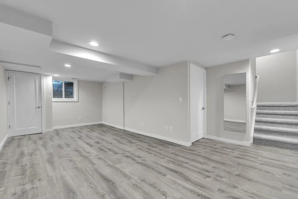 676 Greenhills Drive Ann Arbor, MI 48105