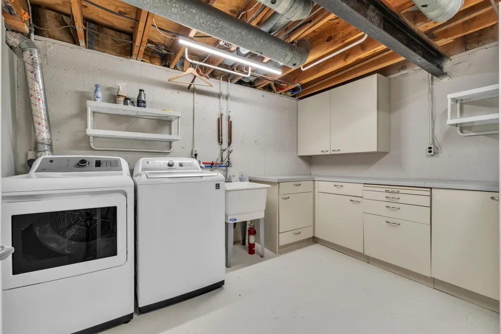 676 Greenhills Drive Ann Arbor, MI 48105