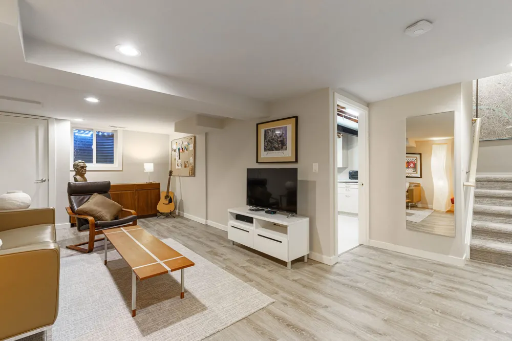 676 Greenhills Drive Ann Arbor, MI 48105