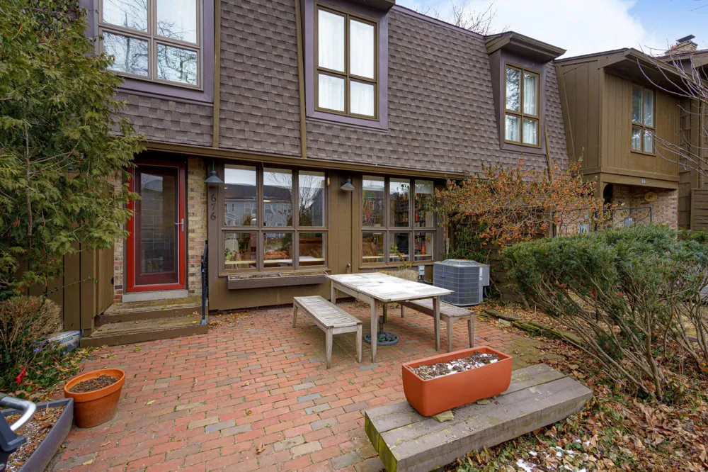 676 Greenhills Drive Ann Arbor, MI 48105