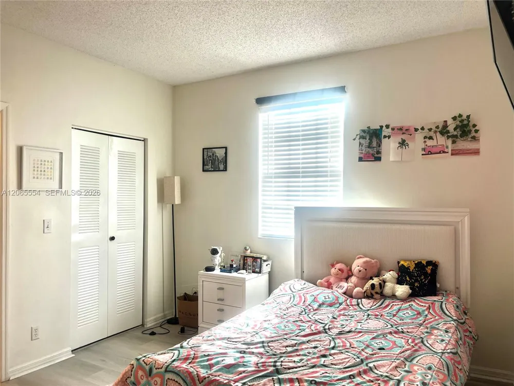 1210 Sorrento Dr Weston, FL 33326