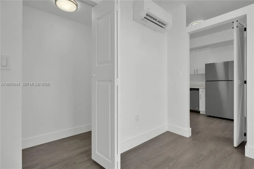 1620 NW 18th St #305 Miami, FL 33125