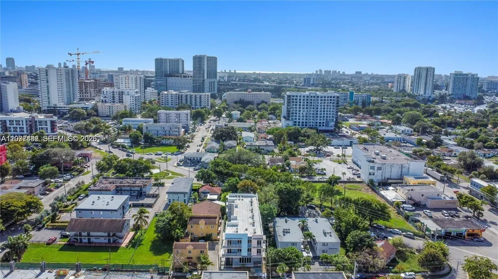 1620 NW 18th St #305 Miami, FL 33125