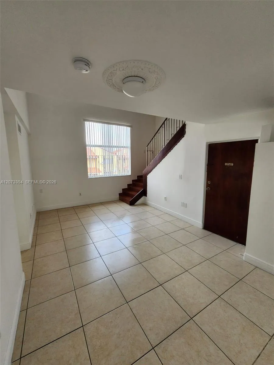 2770 W 61st Pl #202 Hialeah, FL 33016