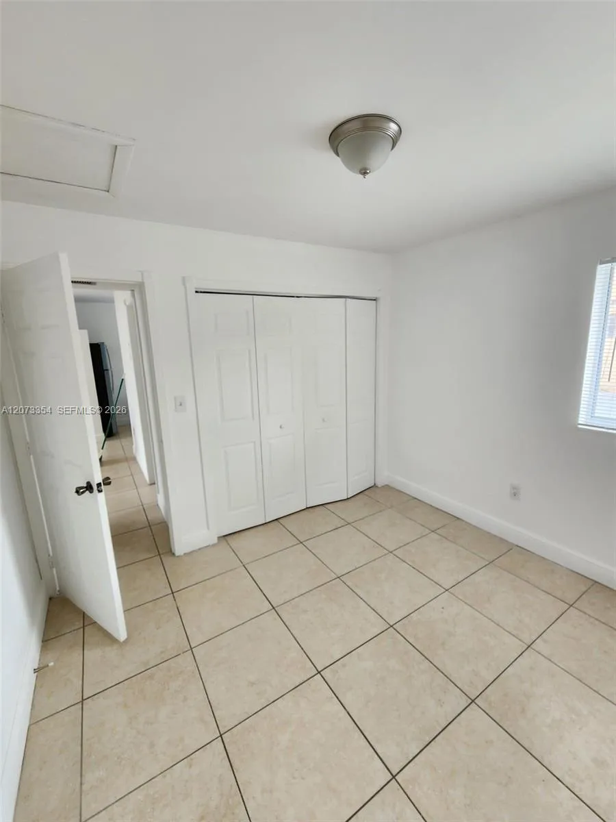 2770 W 61st Pl #202 Hialeah, FL 33016