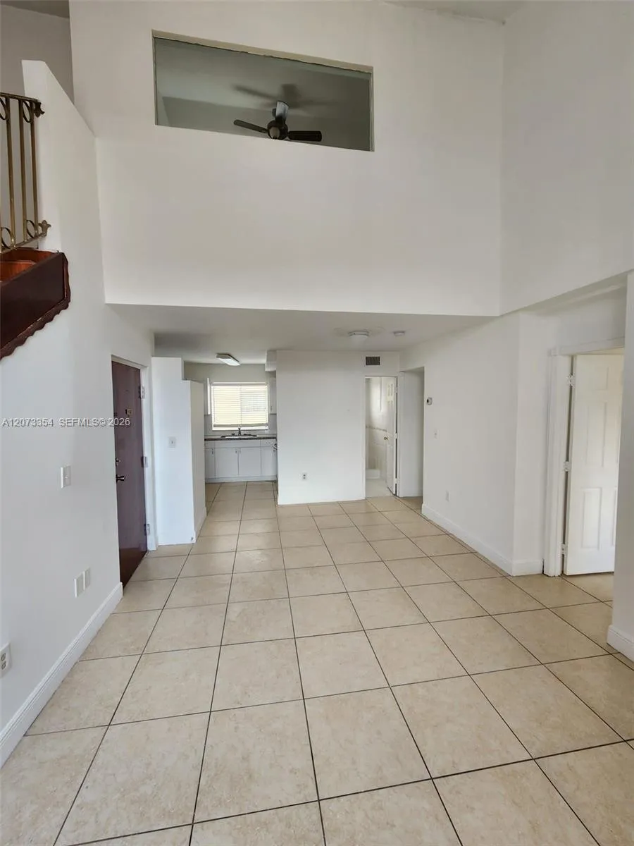 2770 W 61st Pl #202 Hialeah, FL 33016