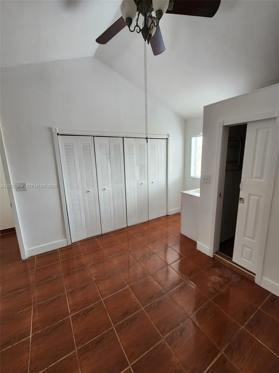 2770 W 61st Pl #202 Hialeah, FL 33016