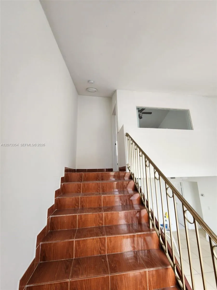 2770 W 61st Pl #202 Hialeah, FL 33016