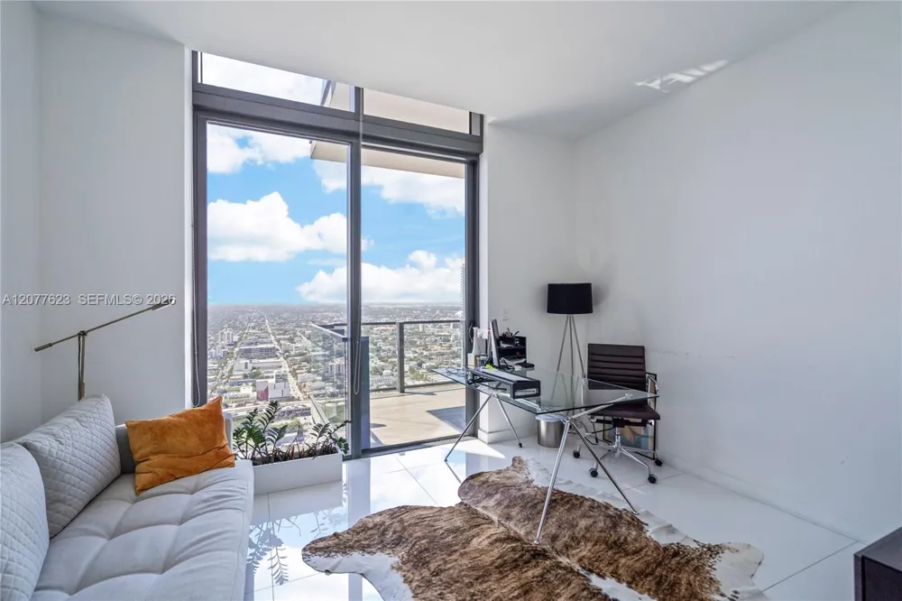 88 SW 7th St #4203 Miami, FL 33130