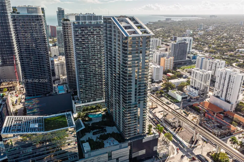 88 SW 7th St #4203 Miami, FL 33130