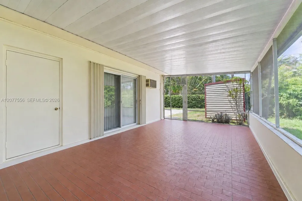 425 S 15th Ave Hollywood, FL 33020