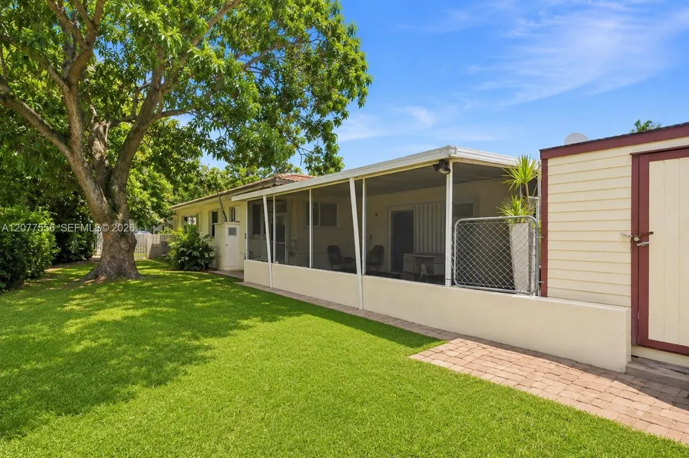 425 S 15th Ave Hollywood, FL 33020