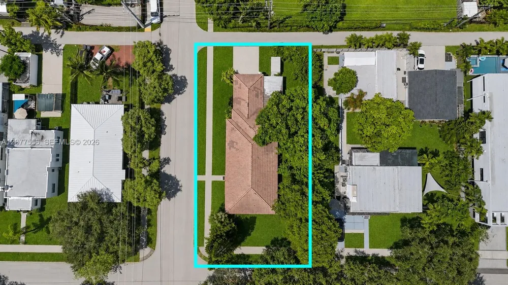 425 S 15th Ave Hollywood, FL 33020