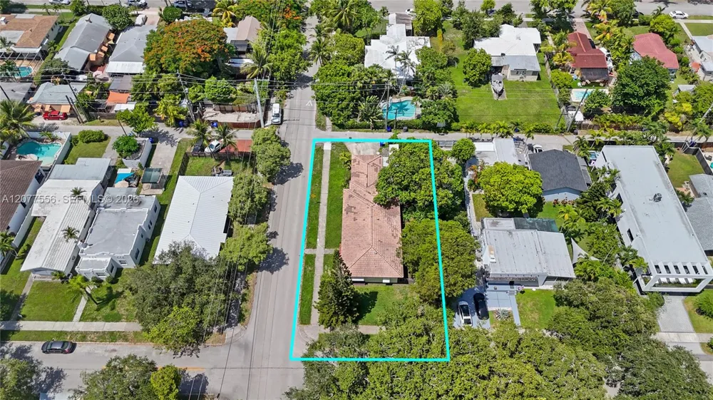 425 S 15th Ave Hollywood, FL 33020