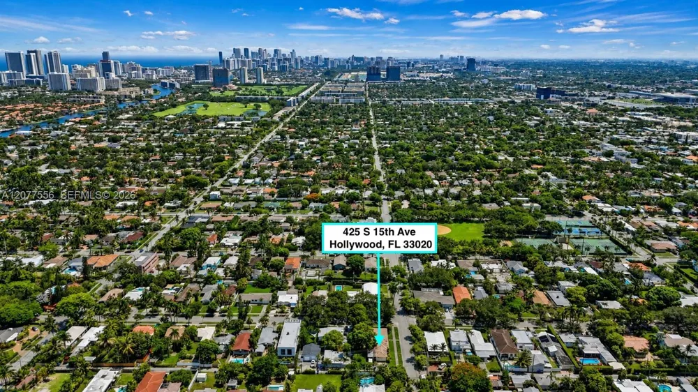 425 S 15th Ave Hollywood, FL 33020