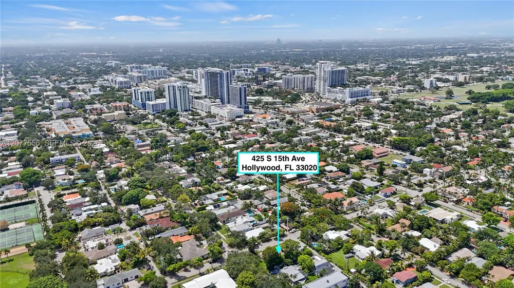 425 S 15th Ave Hollywood, FL 33020