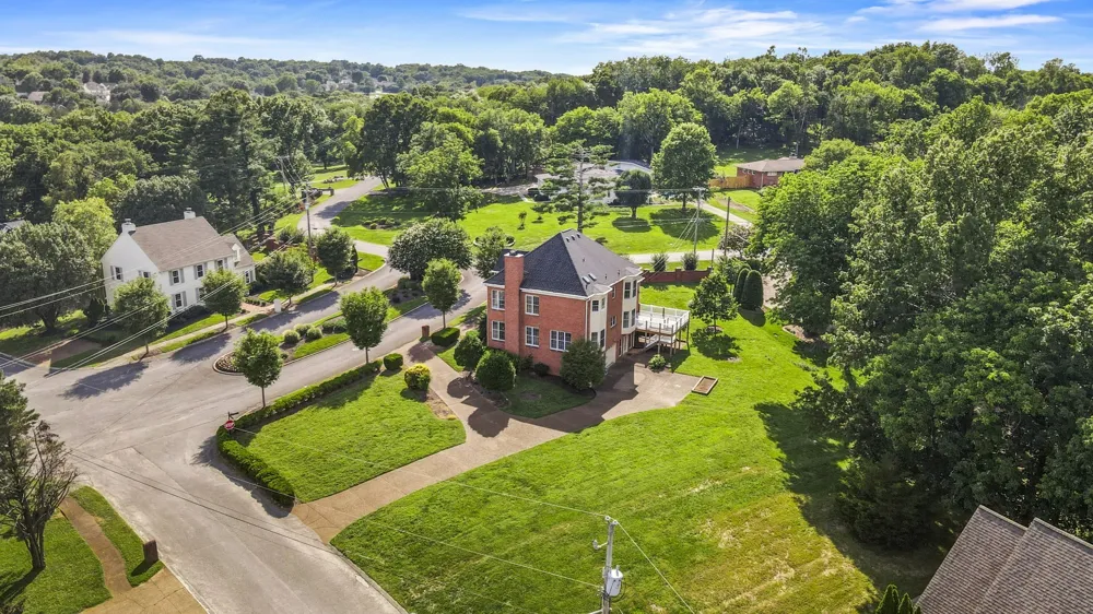 101 Governors Point Blvd Hendersonville, TN 37075